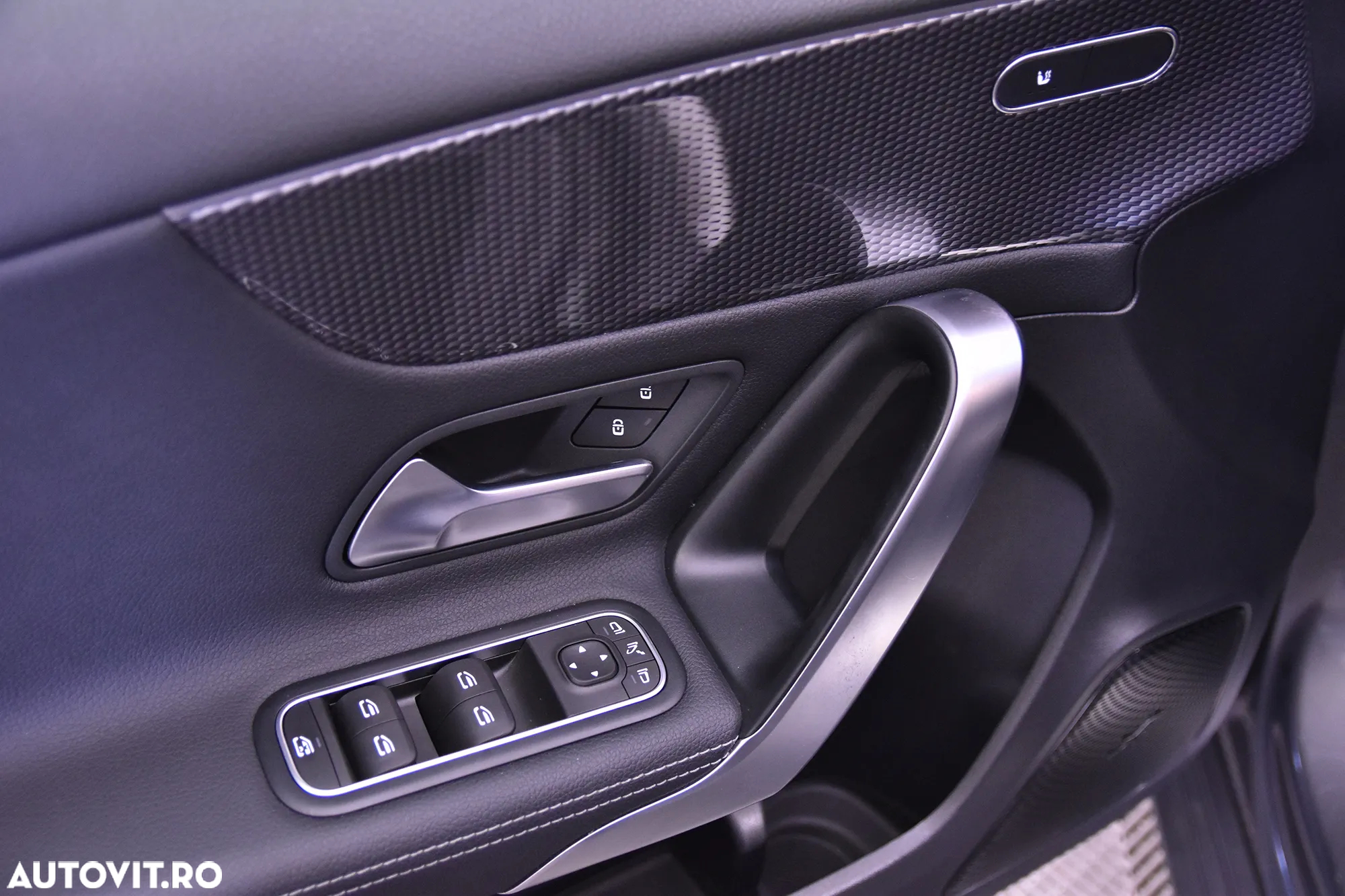 Mercedes-Benz A 200 7G-DCT - 15