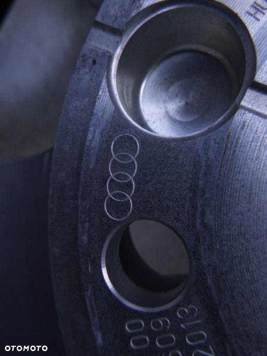 AUDI A3 tt 8s KOŁA FELGI ALUMINIOWE R17 8J ET47 JAK NOWE 8s0601025 - 7
