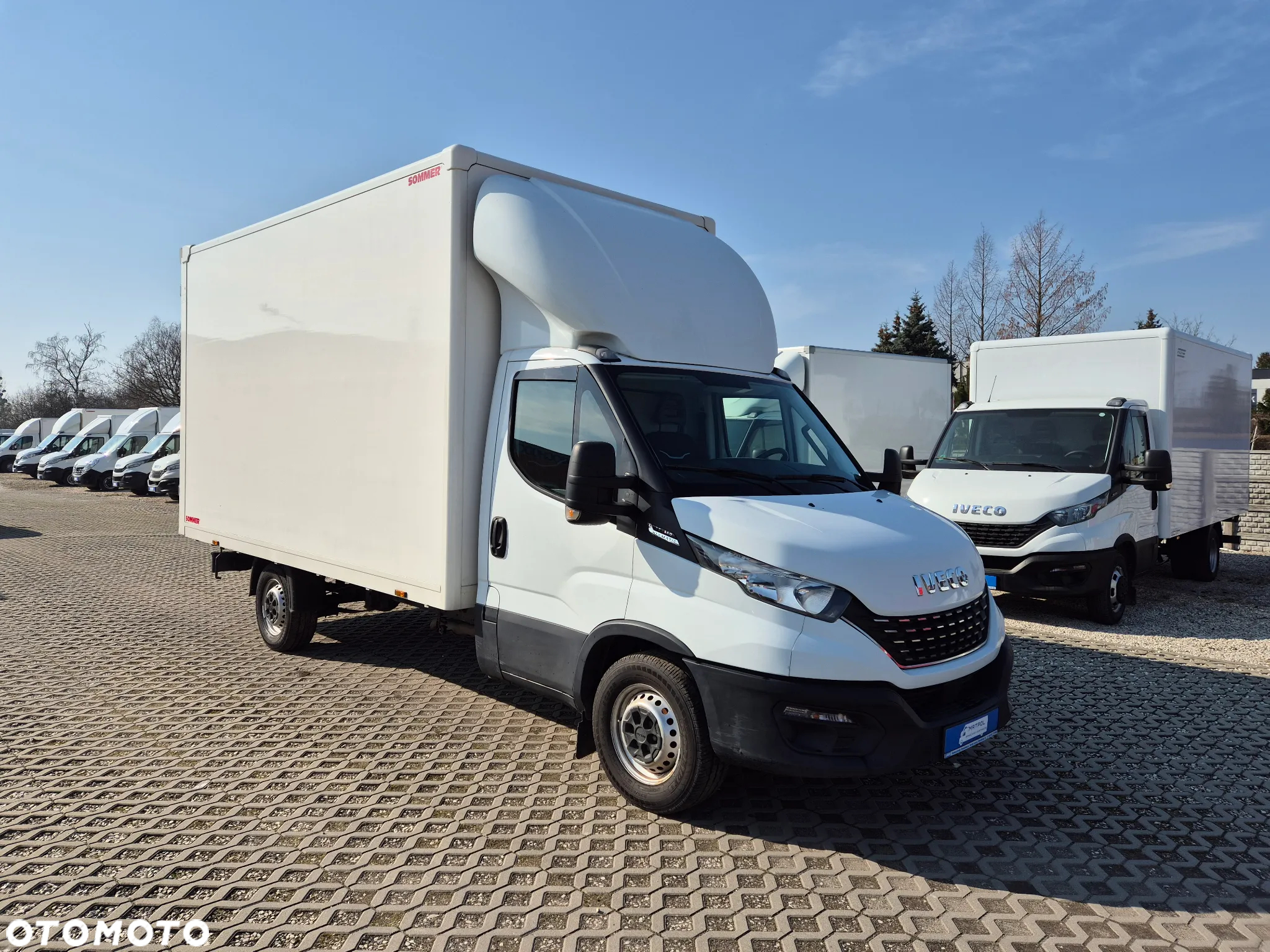 Iveco Daily 35S14 Hi-Matic, kontener 8PAL, klimatyzacja - 3