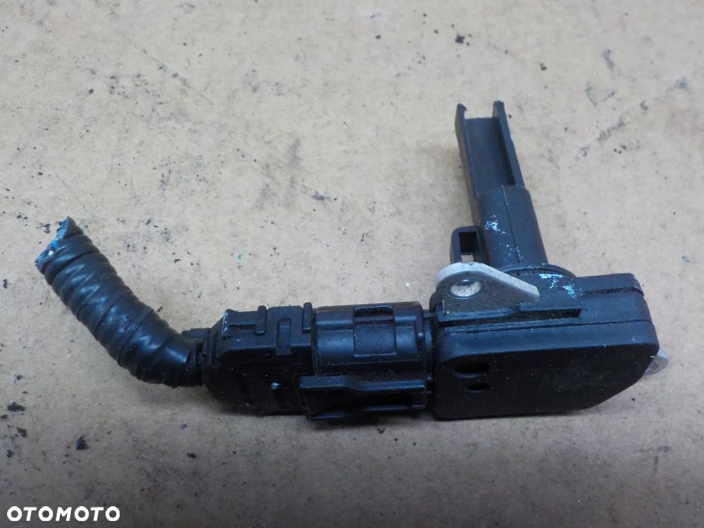 TOYOTA AURIS II 1.33 B  PRZEPŁYWOMIERZ - 1