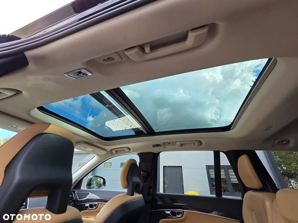 Volvo XC 90 T6 AWD Momentum 7os - 23