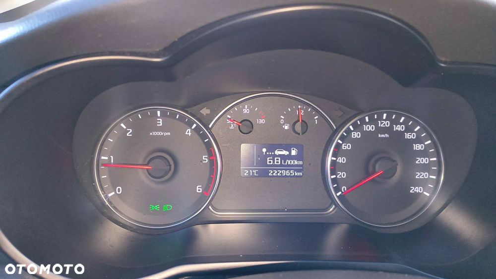 Kia Carens 1.7 CRDi L - 4