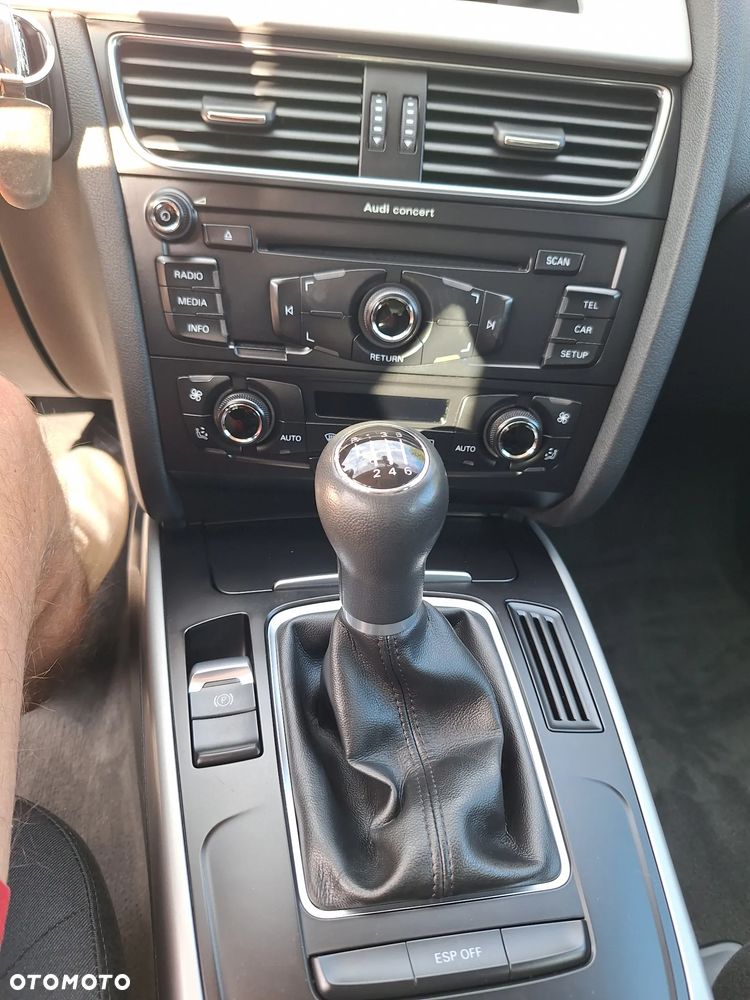 Audi A4 Limousine - 10