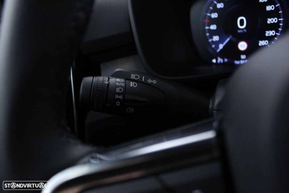 Volvo XC 40 1.5 T2 Core Auto - 24
