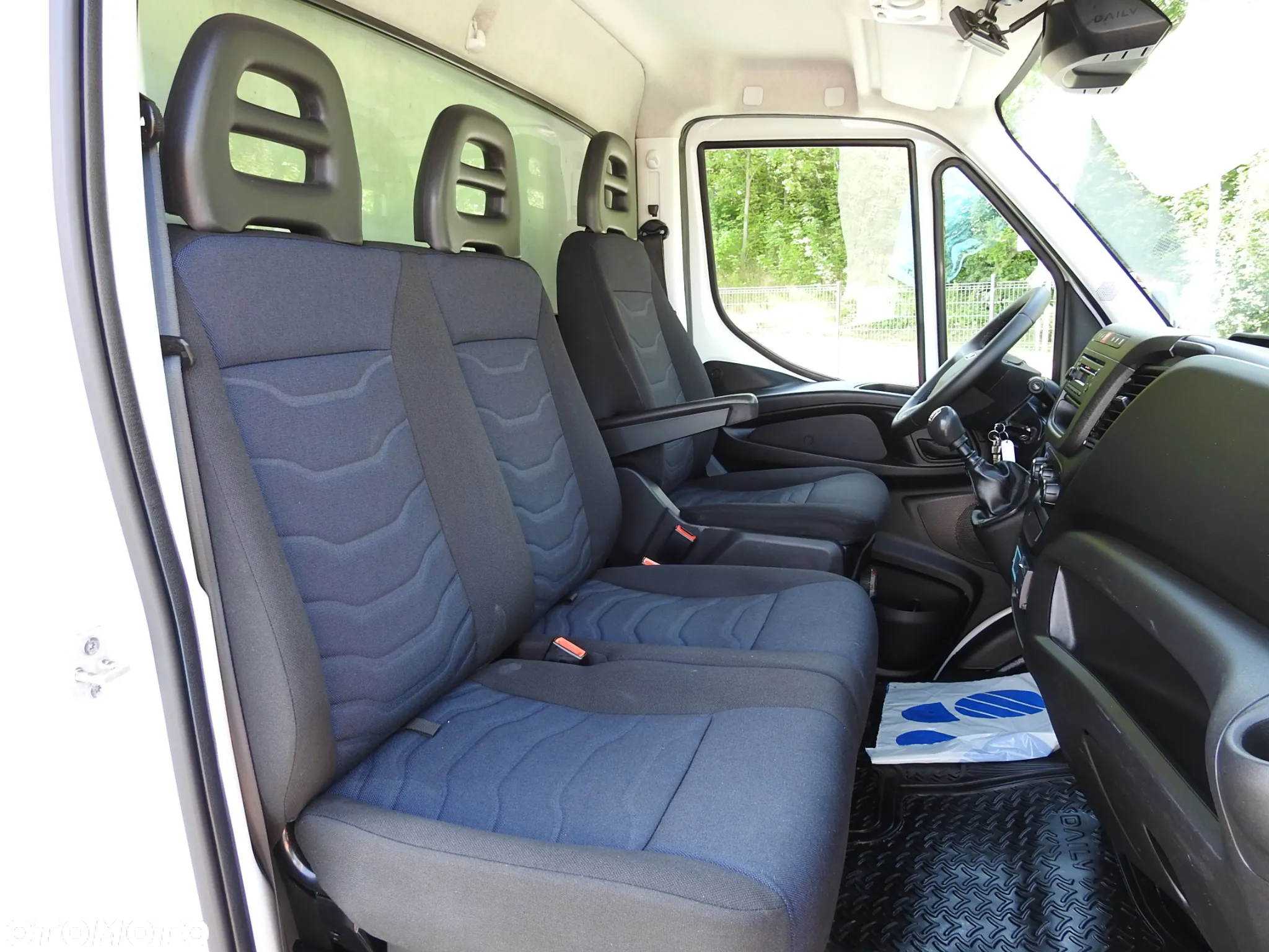 Iveco DAILY 50C15 CHŁODNIA KONTENER -5*C ZASILANIE 230V KLIMATYZACJA BLIŹNIACZE KOŁA 150KM [ 279041 ] - 40