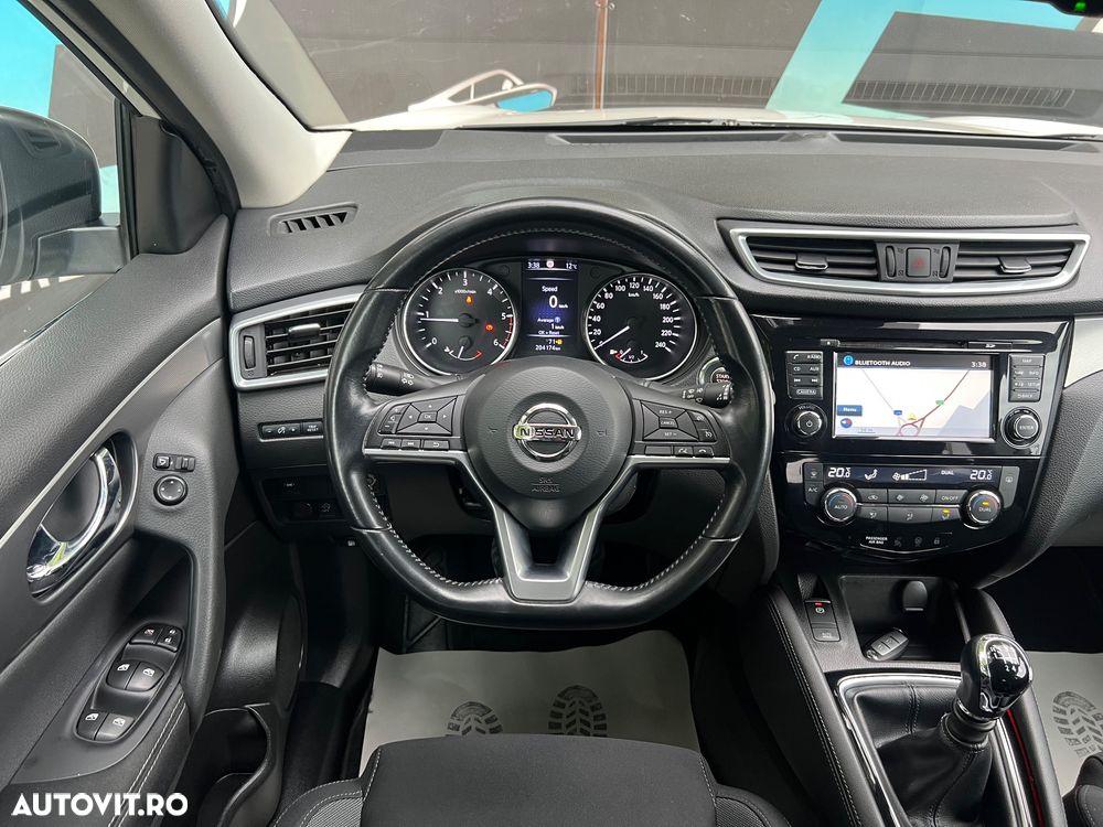 Nissan Qashqai 1.6 DCI Start/Stop Tekna - 9