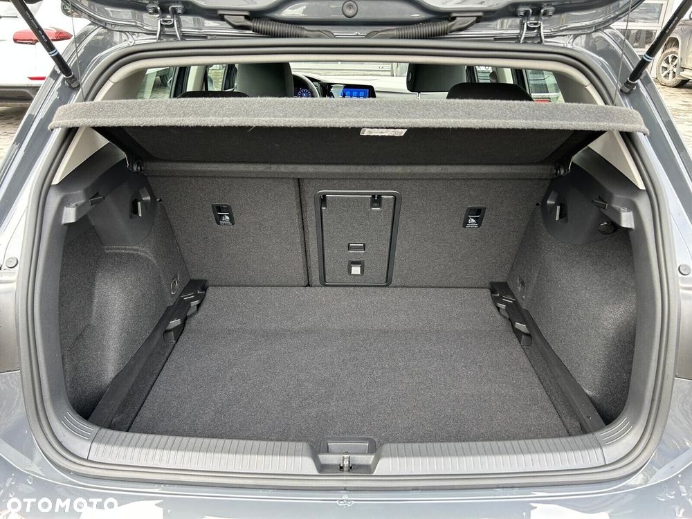 Volkswagen Golf - 10
