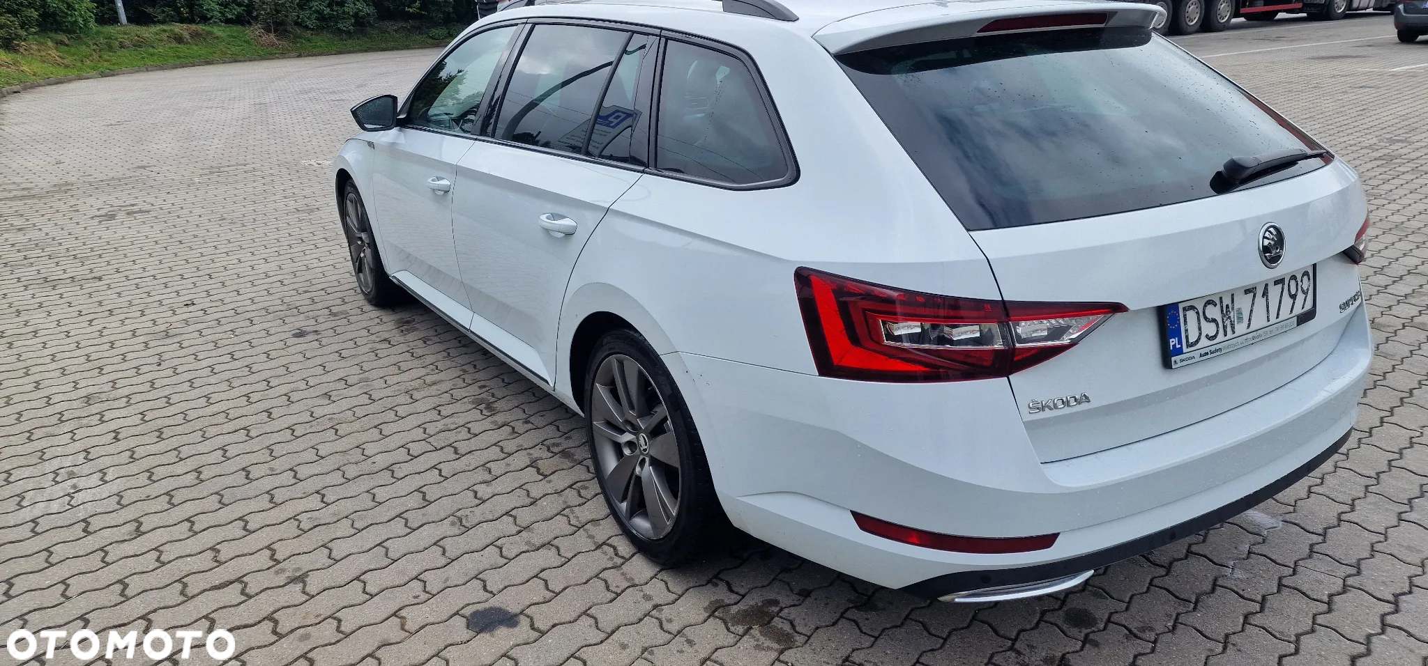 Skoda Superb 2.0 TSI Sportline DSG - 5