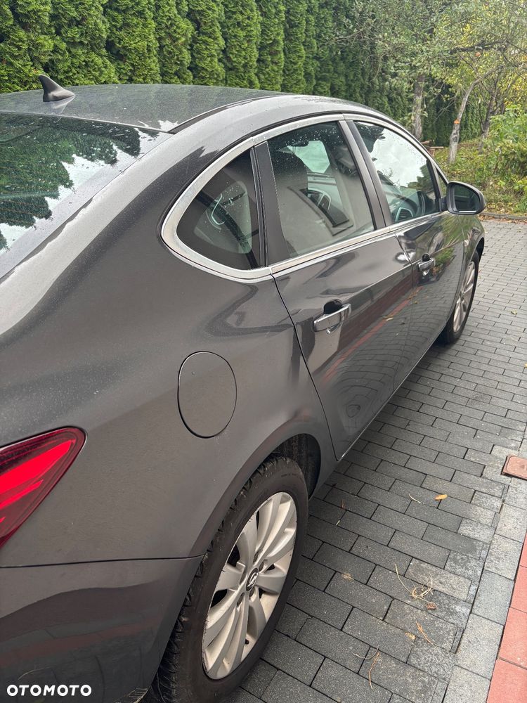 Opel Astra 1.7 CDTI DPF Sports Tourer - 2