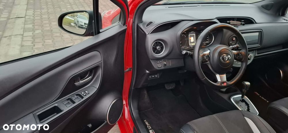 Toyota Yaris - 12