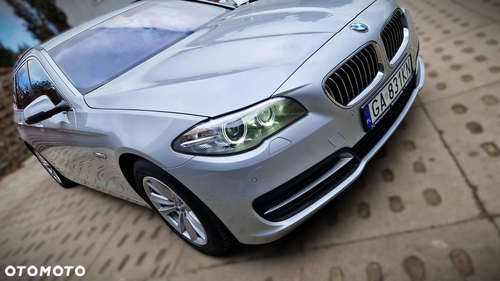 BMW Seria 5 525d - 14