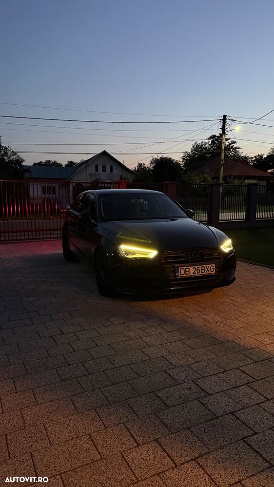 Audi A3 Sportback 2.0 TDI Stronic Attraction - 1