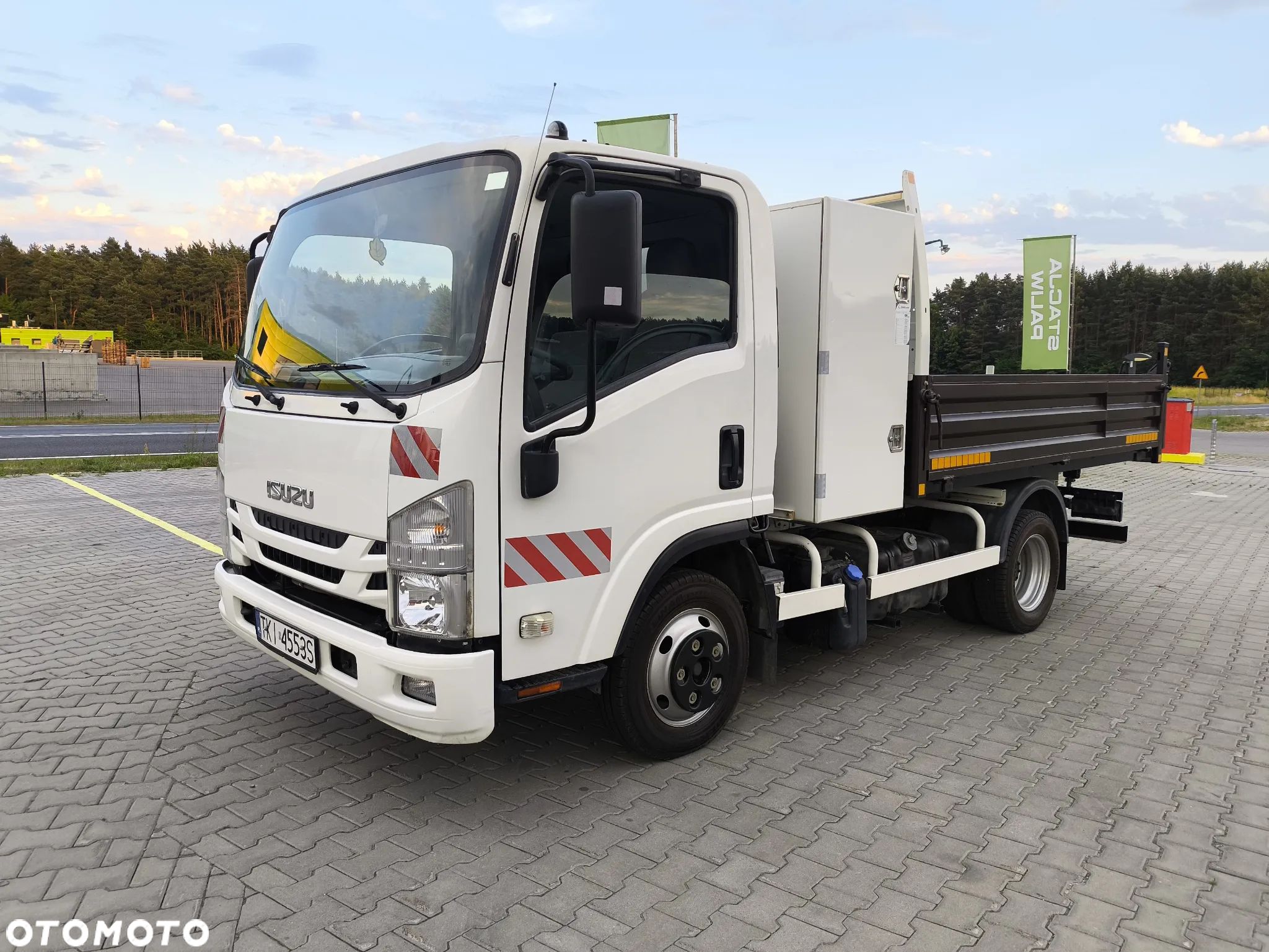 Isuzu N35 - 1