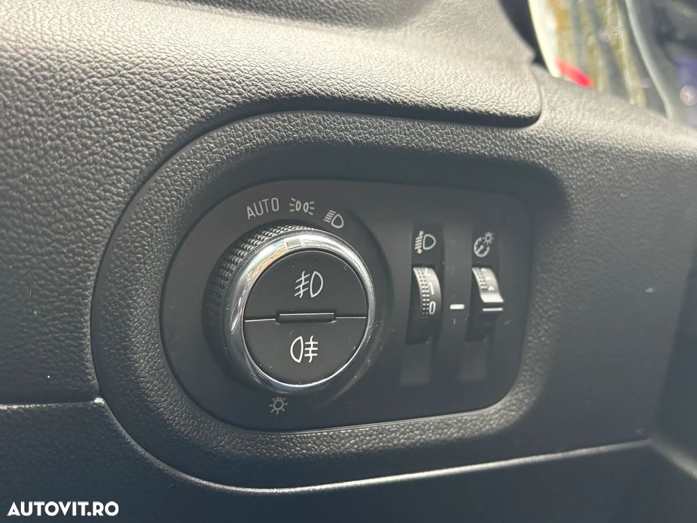 Opel Grandland X Plug-in-Hybrid 1.6 DI Start/Stop Aut Business INNOVATION - 26