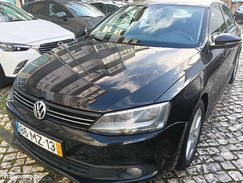 VW Jetta 1.6 TDi Blue Motion Comfortline - 1