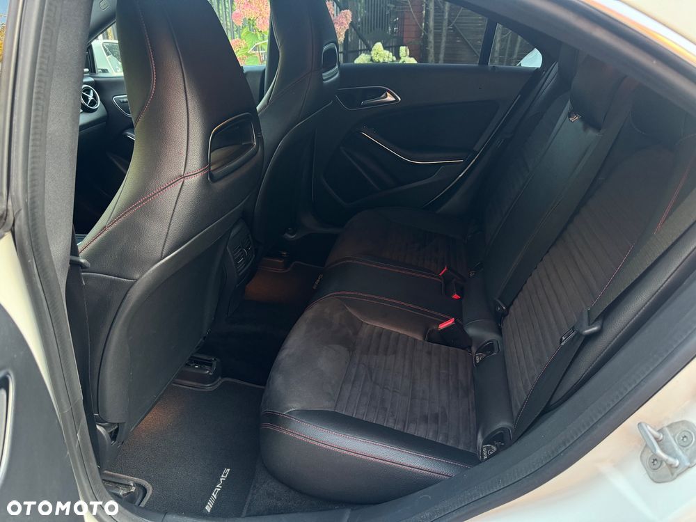 Mercedes-Benz CLA - 9