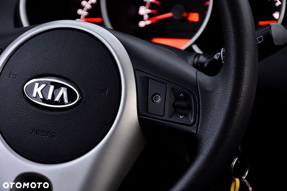 Kia Venga 1.4 CVVT Fifa World Cup Edition - 20