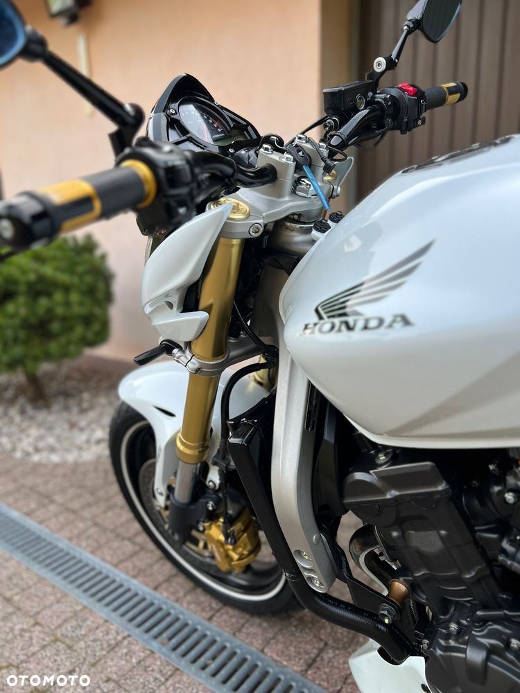 Honda Hornet - 25