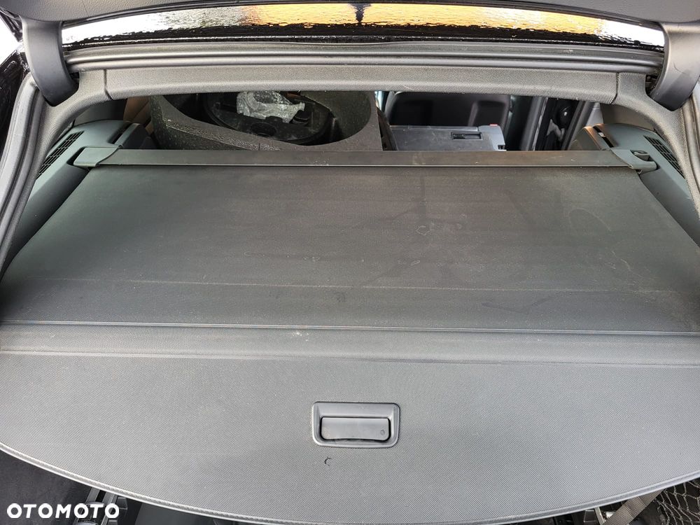 Audi A6 C6 kombi Avant roleta bagażnika - 2