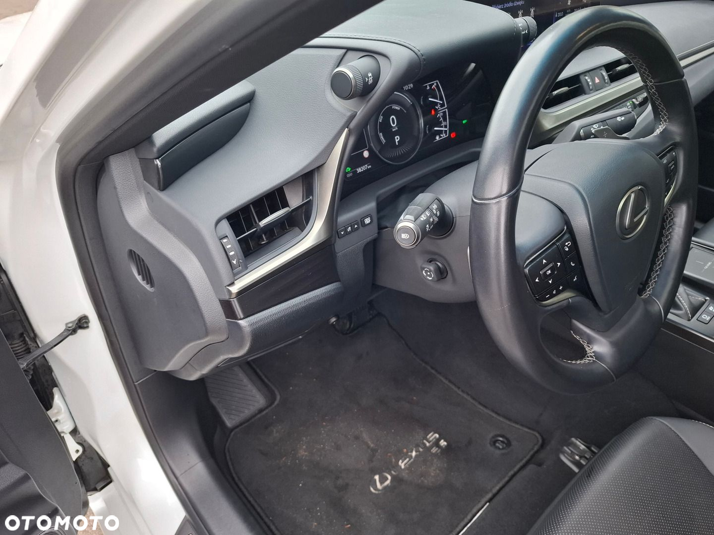 Lexus ES - 14
