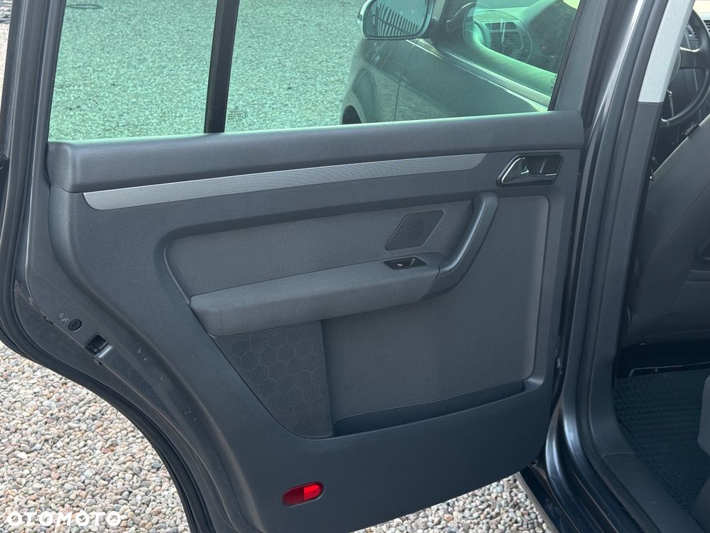 Volkswagen Touran 1.6 FSI Goal - 20