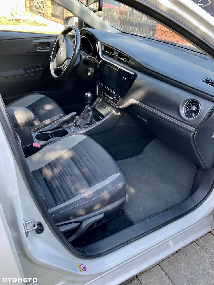 Toyota Auris 1.6 D-4D Comfort - 13