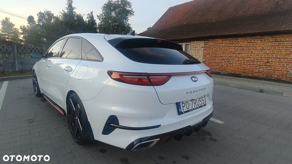 Kia ProCeed - 25