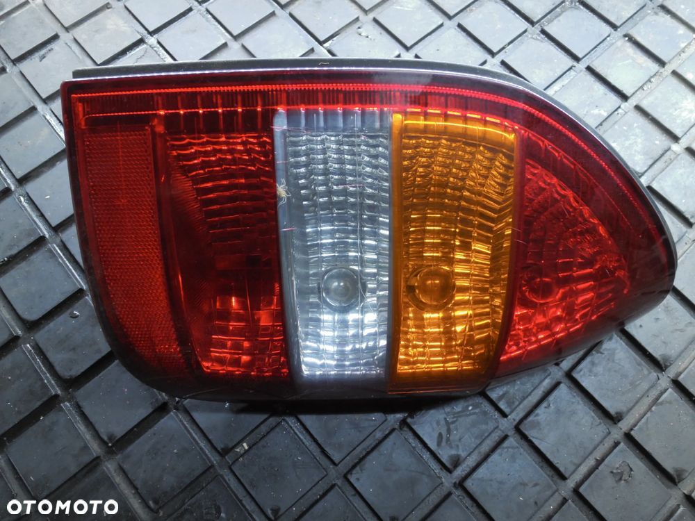 OPEL ZAFIRA A LAMPA PRAWY TYŁ TYLNA POSIADAM 2 SZT - 1