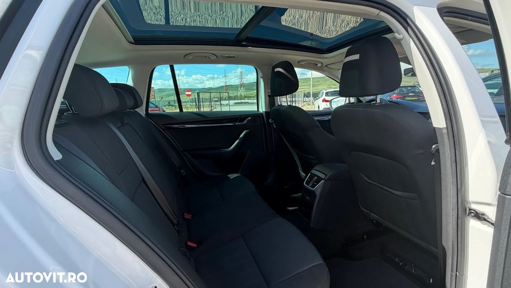Skoda Octavia 1.6 TDI DSG Premium Edition - 10