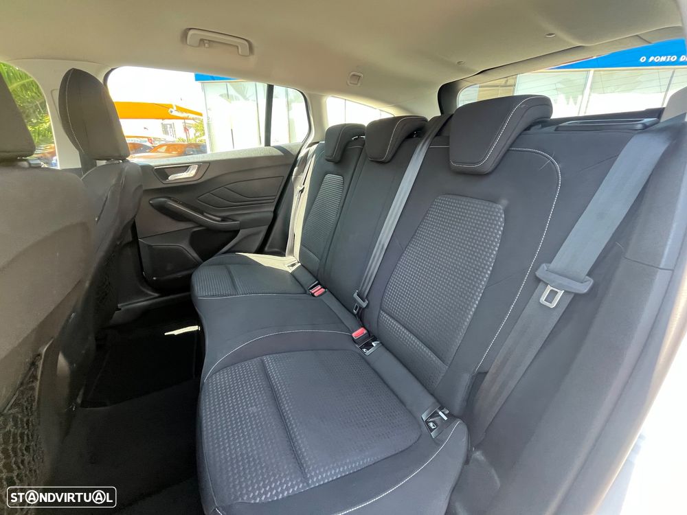 Ford Focus SW 1.5 TDCi EcoBlue Connected - 50