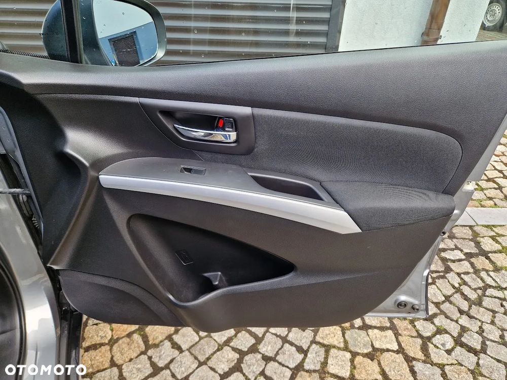 Suzuki SX4 1.6 Premium - 29