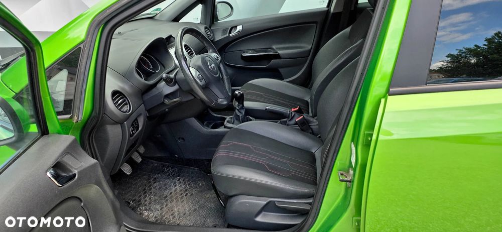 Opel Corsa 1.4 16V 150 Jahre - 17