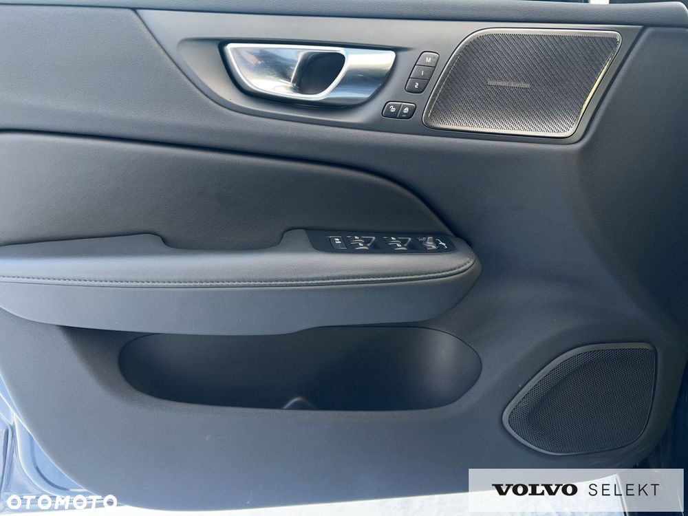 Volvo V60 B4 B Plus Dark - 19