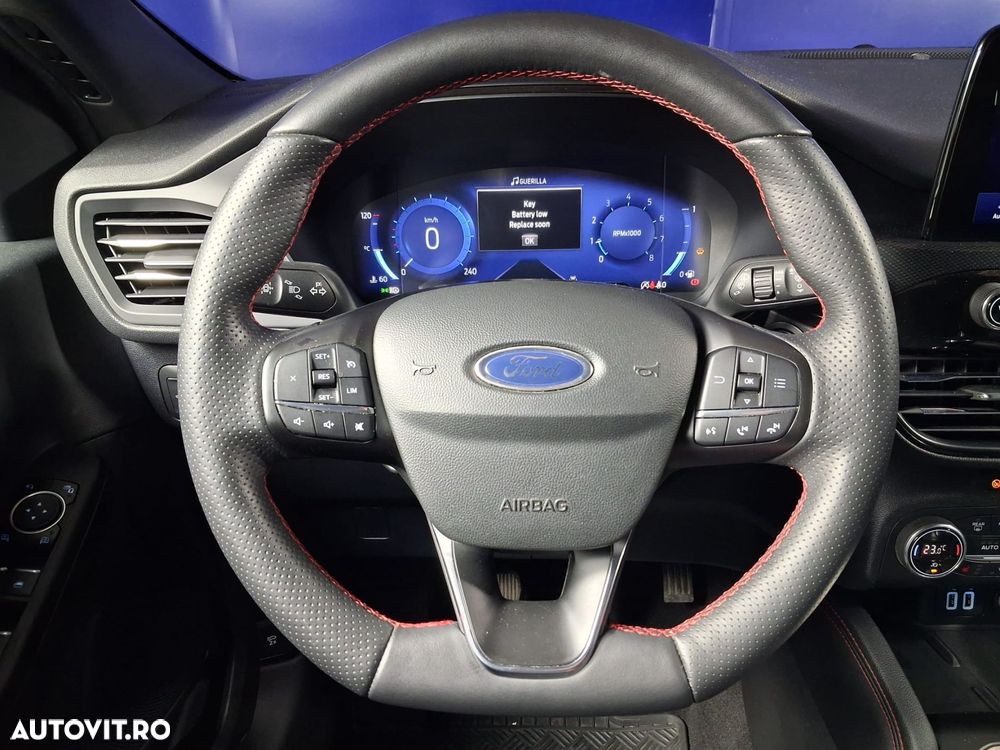 Ford Kuga - 14