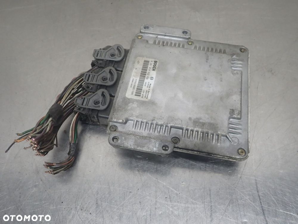 KOMPUTER SILNIKA RENAULT TRAFIC II 1.9 8200118526 - 1