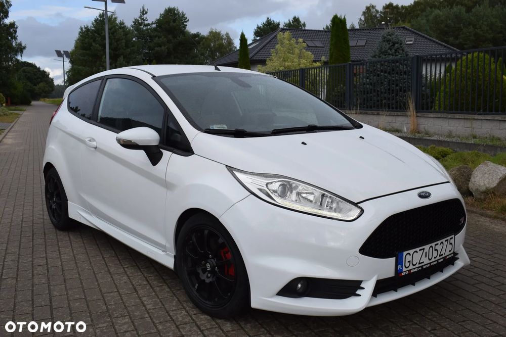 Ford Fiesta 1.6 EcoBoost mit Leder-Sport-Paket ST - 1