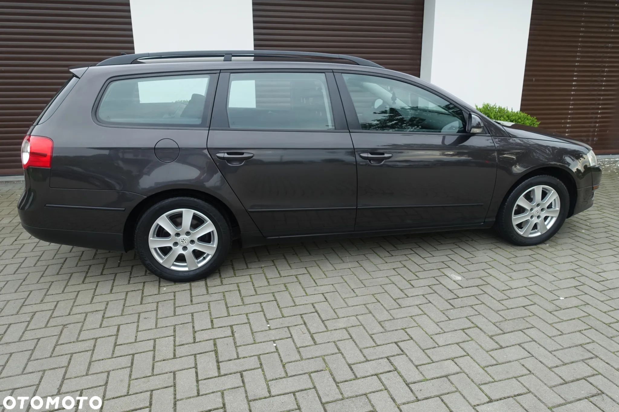 Volkswagen Passat 2.0 TDI DPF BlueMot Comfortline - 1