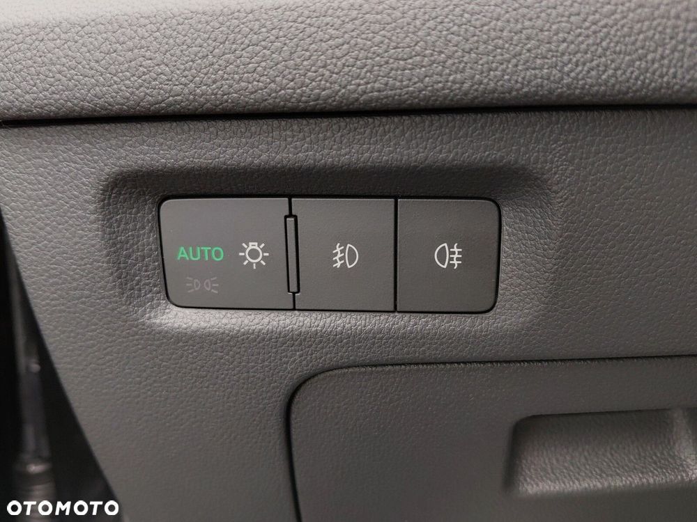 Skoda Octavia 2.0 TDI Ambition DSG - 19