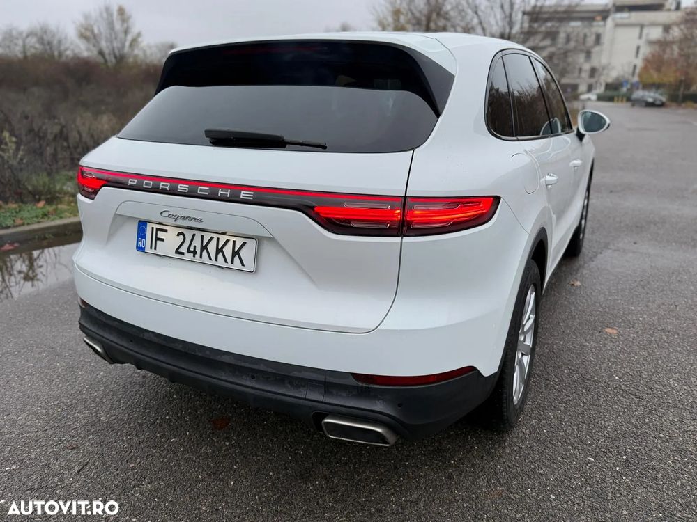 Porsche Cayenne Standard - 4