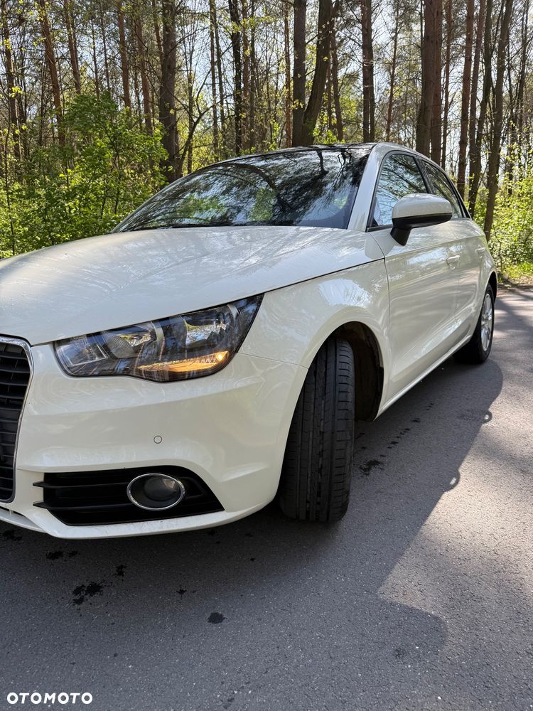 Audi A1 Sportback 1.6 TDI S line edition - 3