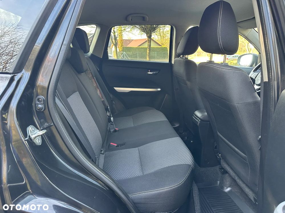 Suzuki Vitara 1.6 Premium 2WD - 24