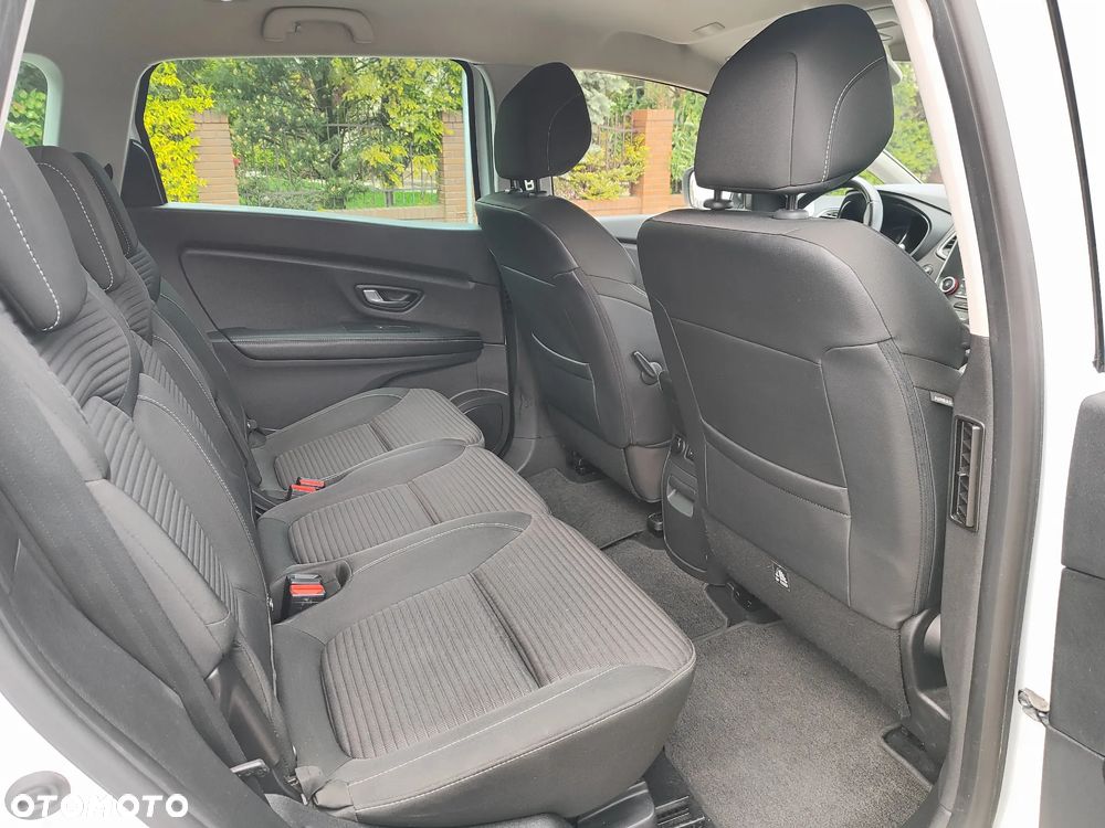Renault Grand Scenic - 18