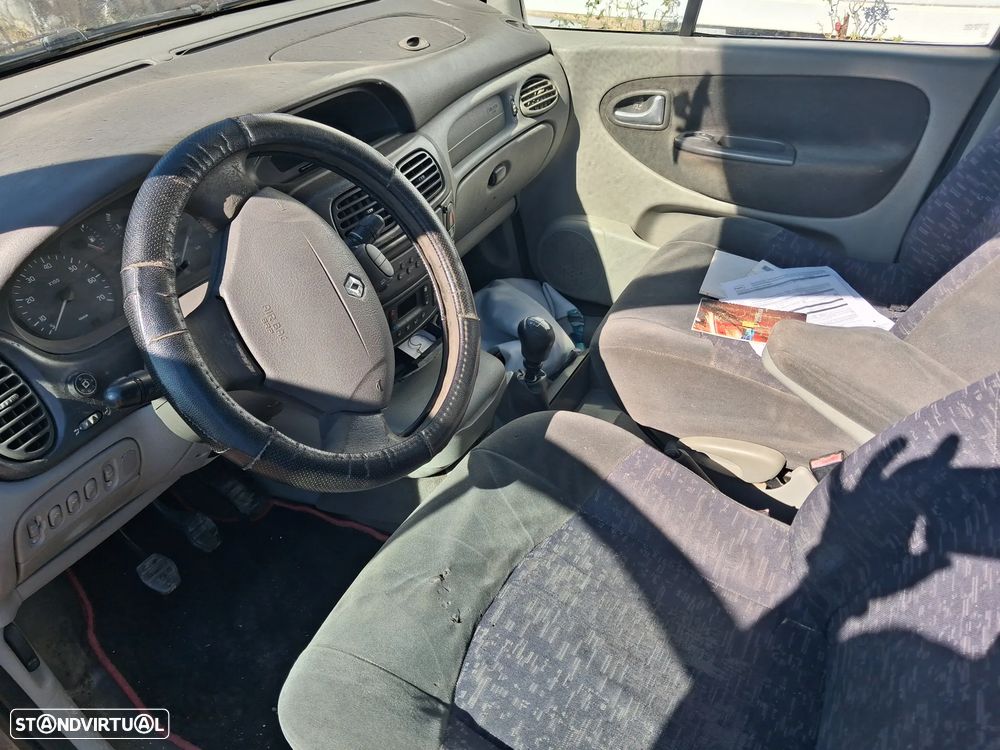Renault Scénic 1.4 16V Conquest - 7