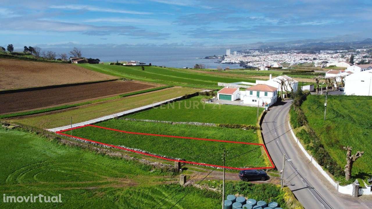 Terreno com vista Mar e Montanha para Construção - Grande imagem: 3/9