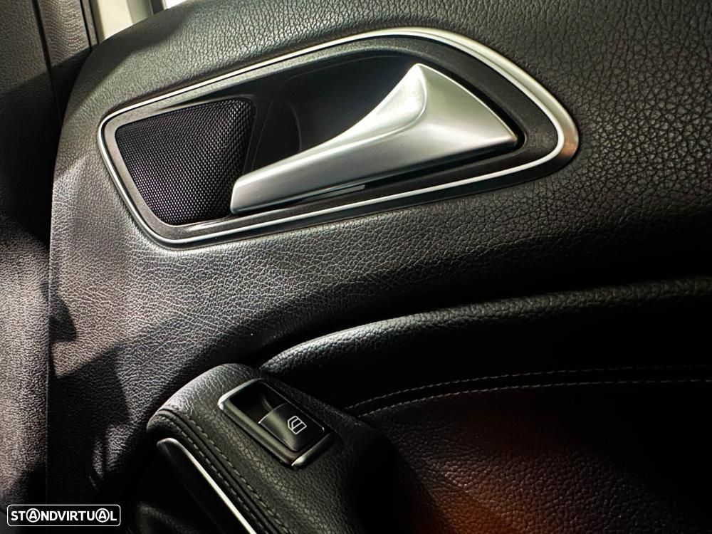 Mercedes-Benz A 180 d 7G-DCT AMG Line - 28