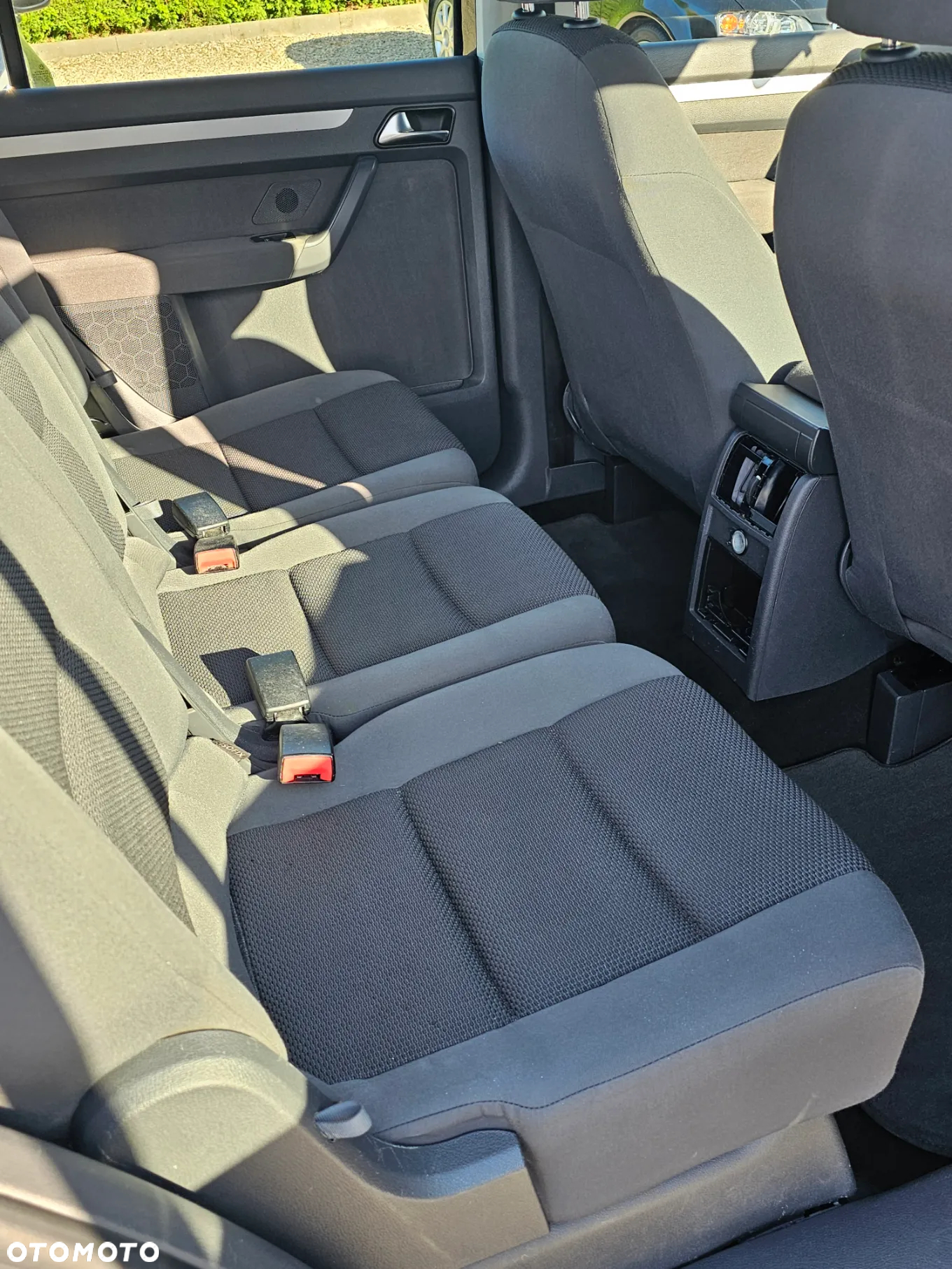 Volkswagen Touran 1.6 TDI DPF BlueMotion Technology Trendline - 14