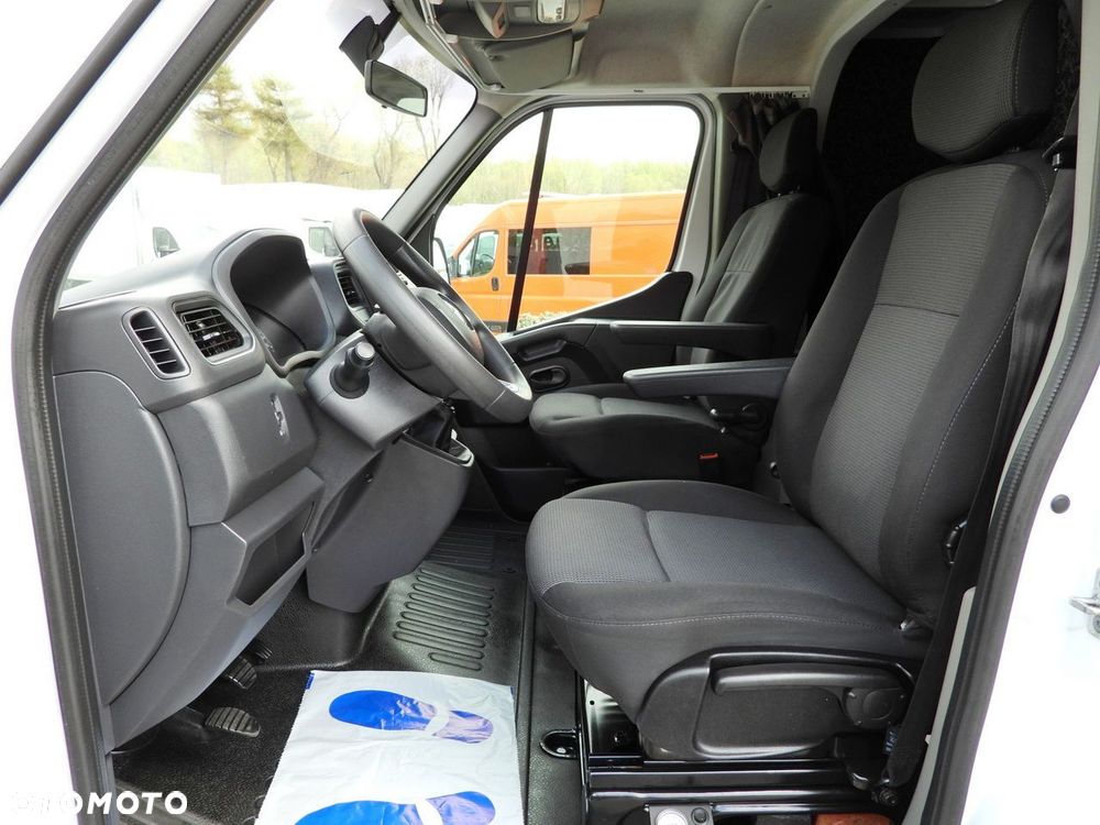 Renault MASTER PLANDEKA 10 PALET WEBASTO TEMPOMAT LEDY PNEUMATYKA KLIMATYZACJA  165KM - 23