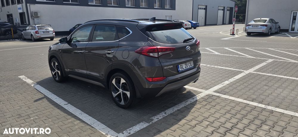 Hyundai Tucson 2.0 CRDI 4WD 6AT Luxury Pack+ - 9
