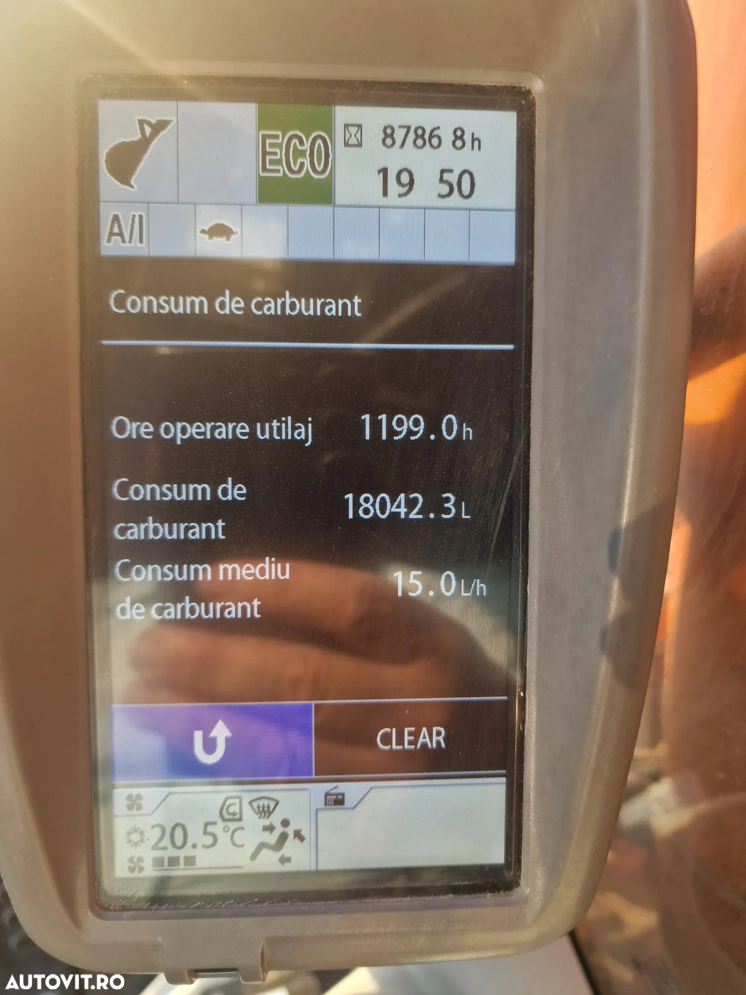 Hitachi ZX300, 32t, Cupa NOUA 1,8mc, 2018, 8.786h, Gresare automata, Inst picon, 3 pompe hidr HITACHI, Camera spate, Camere laterale, consum mediu 15l/h, Stare foarte buna, posibilitate leasing 3 ani-PROMOTIE 87.900 EUR+tva - 36
