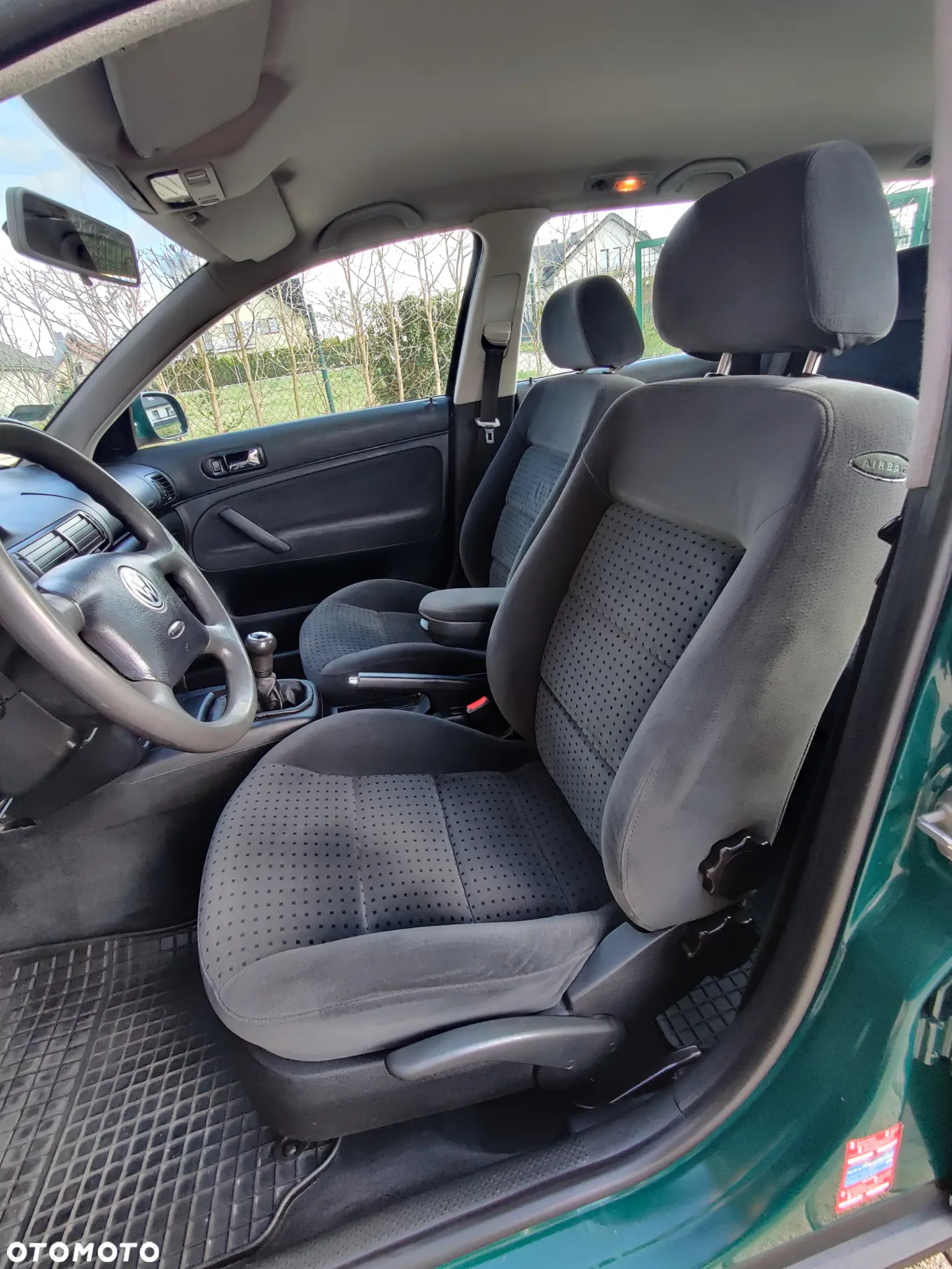 Volkswagen Passat - 4